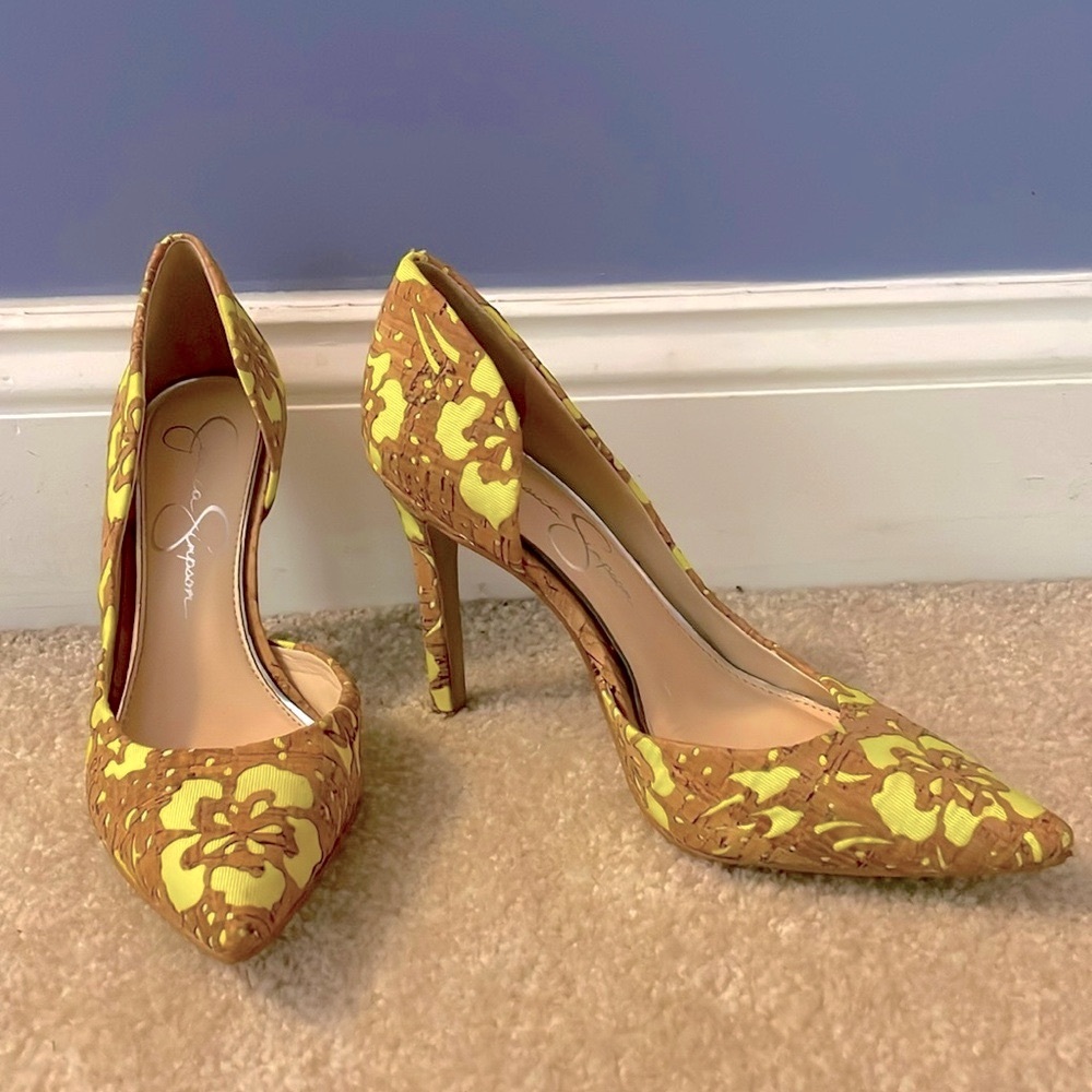 Fun summer heels **ANY 3 SHOES GET 3 for $30!!